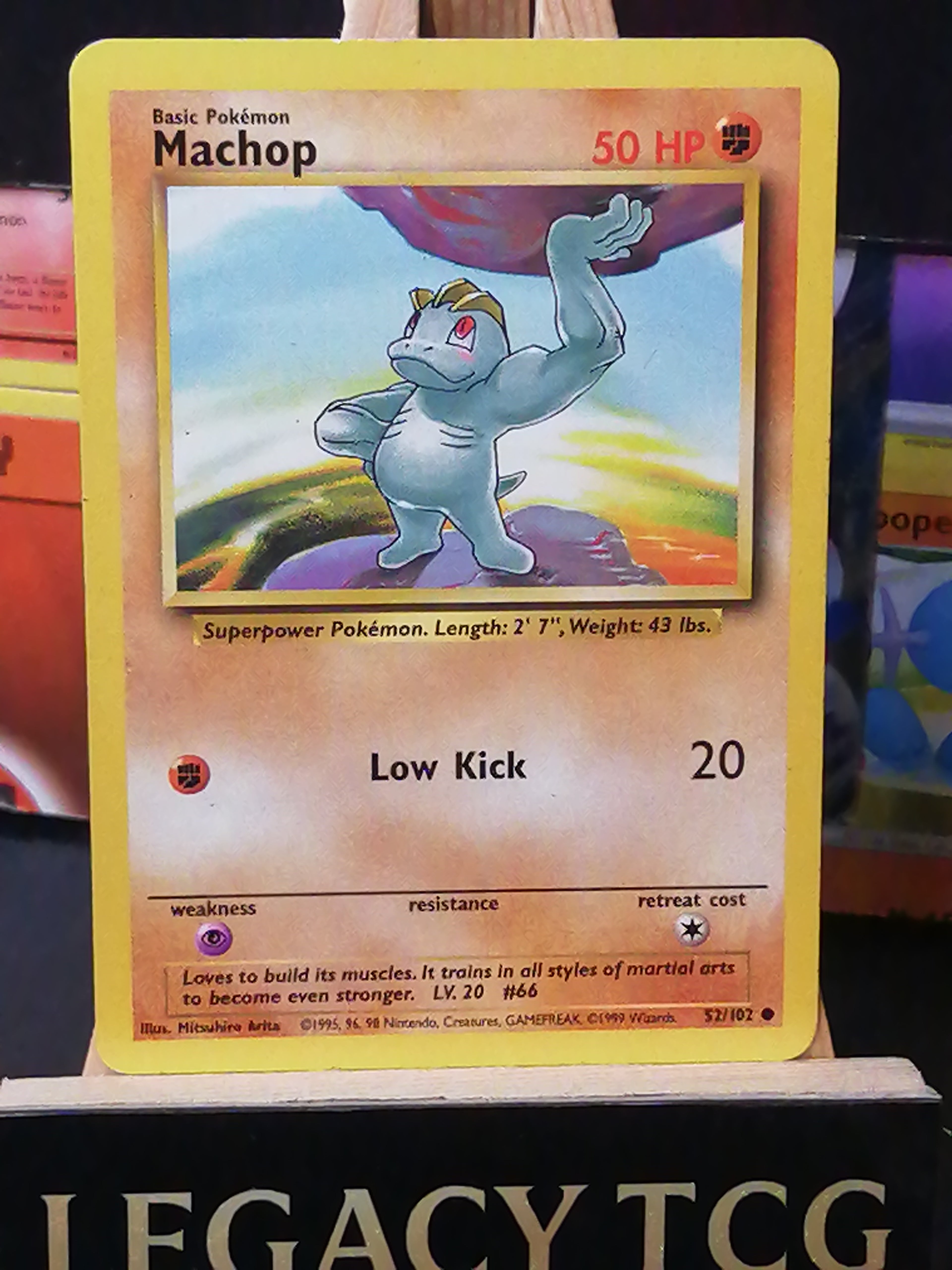 Machop 52/102